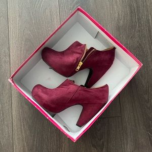 Mix No6 Maroon Block Heeled Booties - Size 6